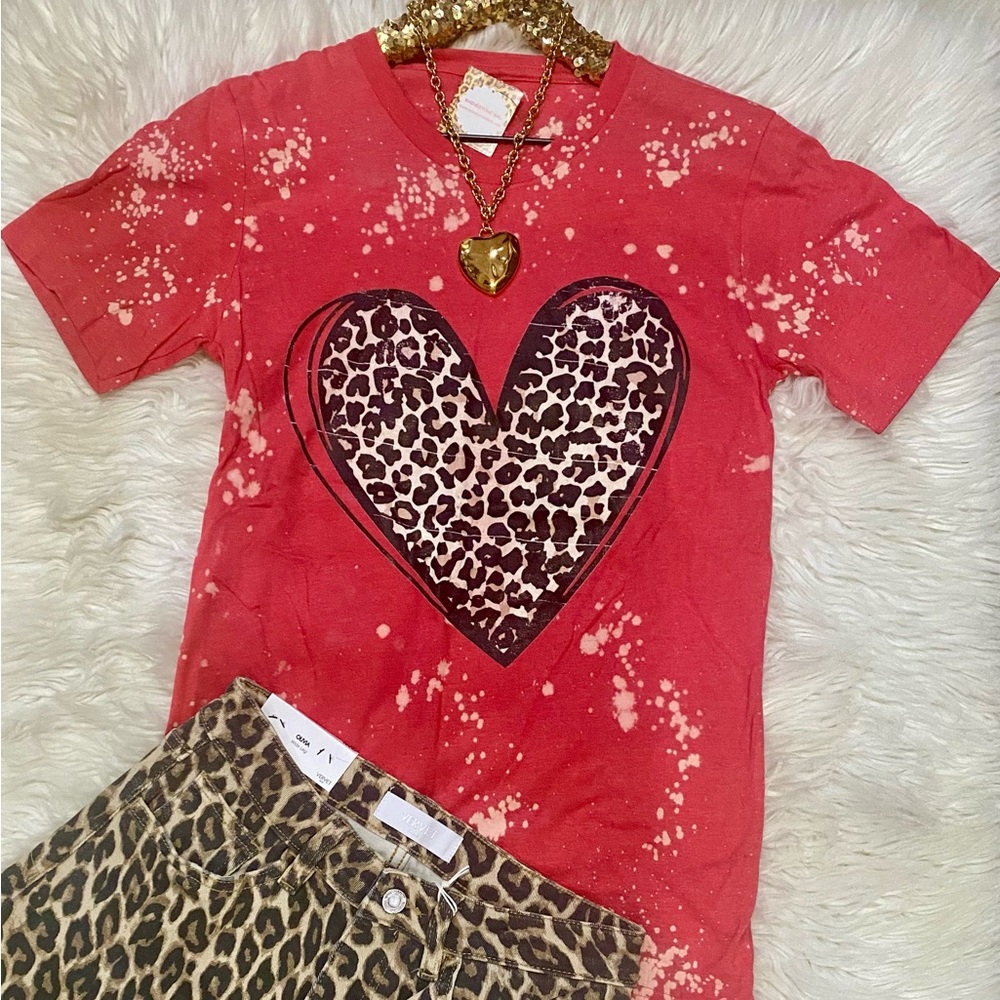 BRAND NEW WITH TAGS Red Leopard Heart Bleached Graphic Tee
